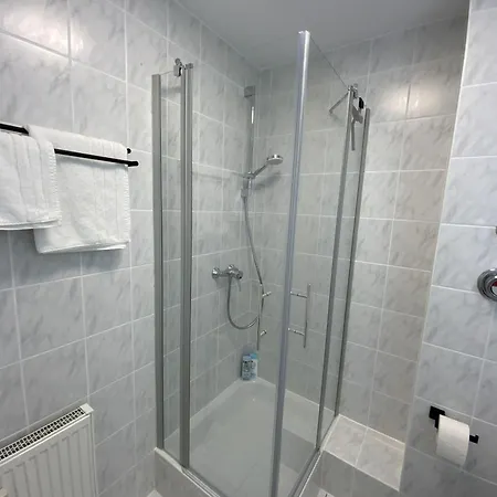 Appartement Balcony - - Free Parking